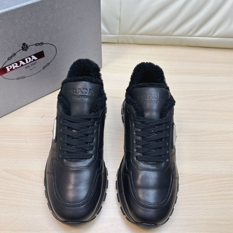 Pra*a casual shoes